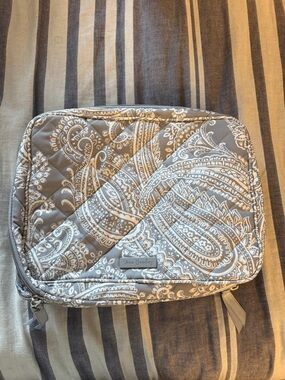 Vera Bradley Gray & White Quilted Paisley Hanging toiletry Bag